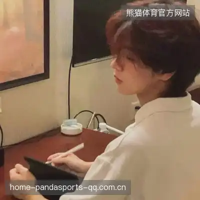 何鹰辉